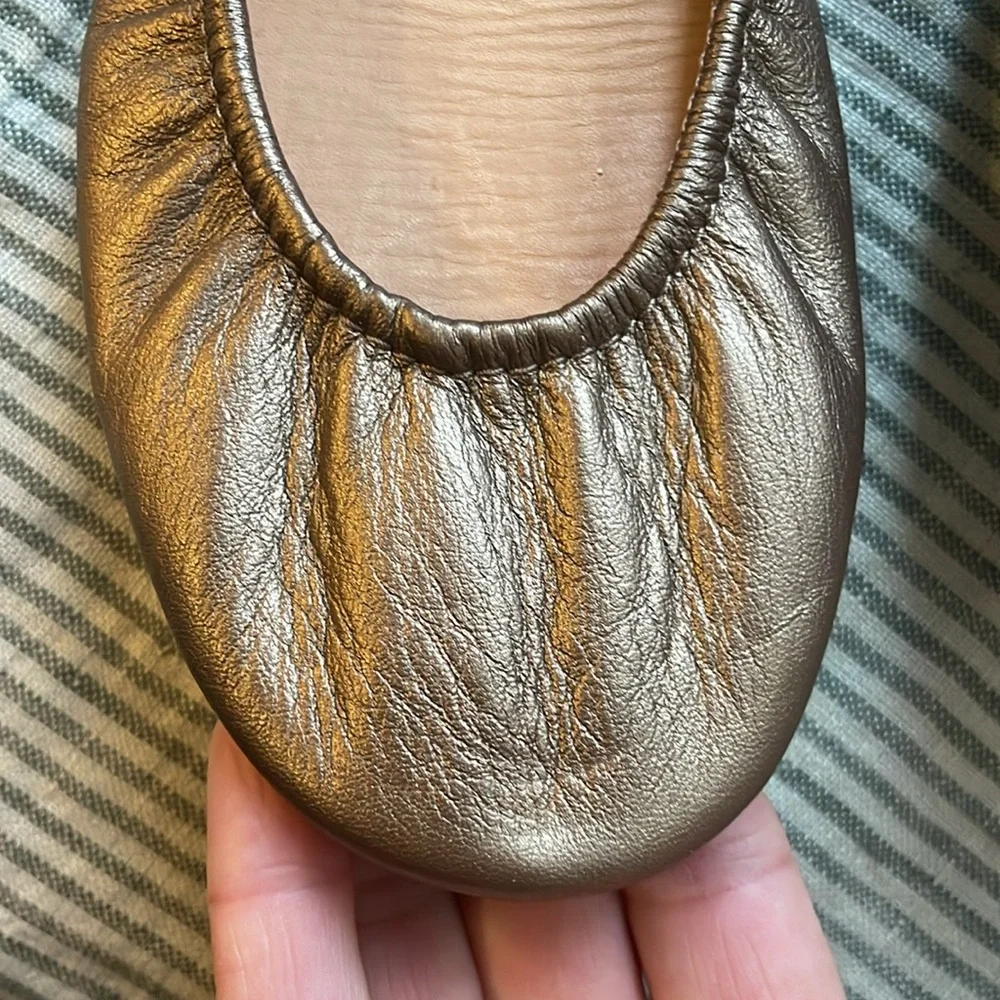 Tieks Copper/ Rose Gold Ballet Flats with Teal Sole Size 8 - Picture 7 of 12